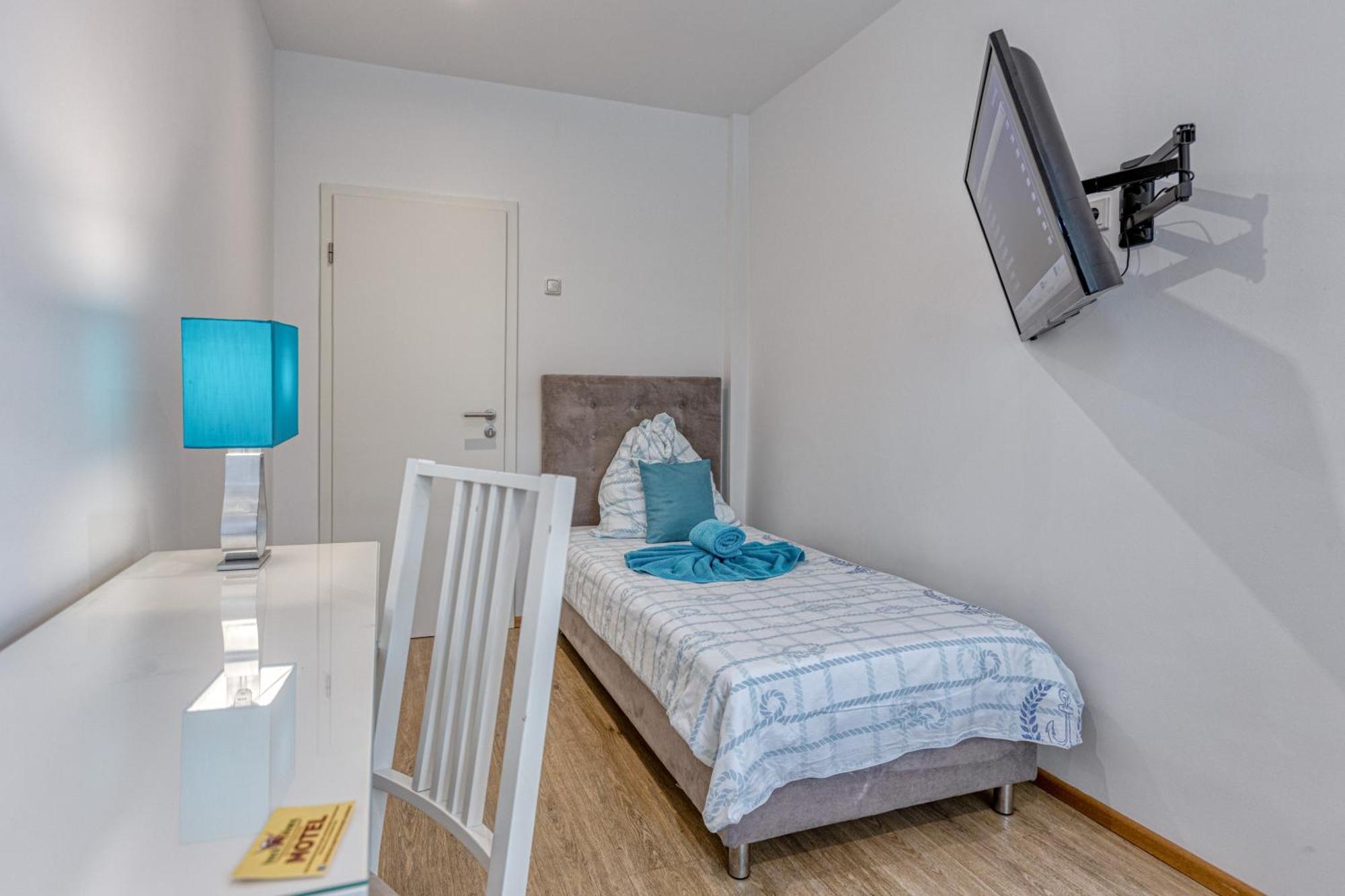 Touch Down Motel Ломар Экстерьер фото